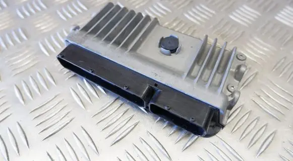 Toyota Prius (XW50) Engine control unit/module 8966147660