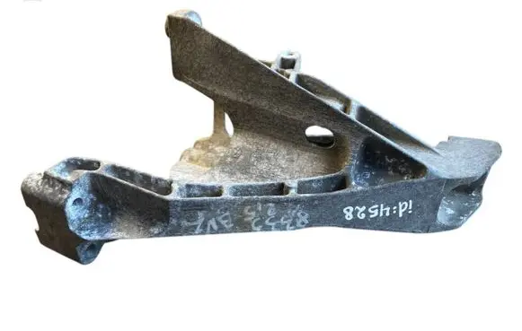 Volkswagen Transporter - Caravelle T5 Engine mounting bracket 7H0199370N