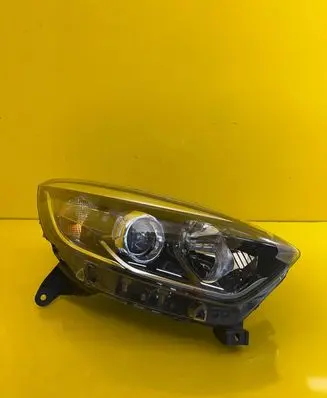 Renault Captur Headlight/headlamp 260102734R
