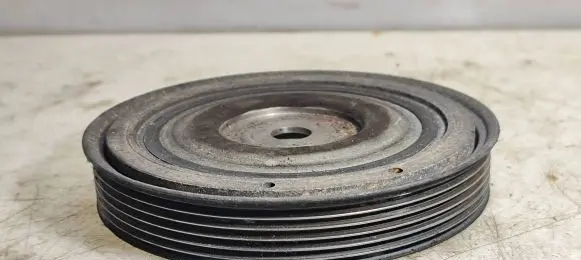 Volvo C30 Crankshaft pulley 9643354180