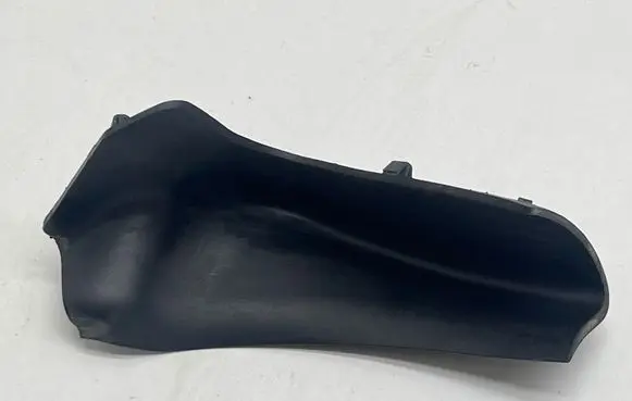 Porsche Cayenne (92A) Wiper trim 7P5877390A