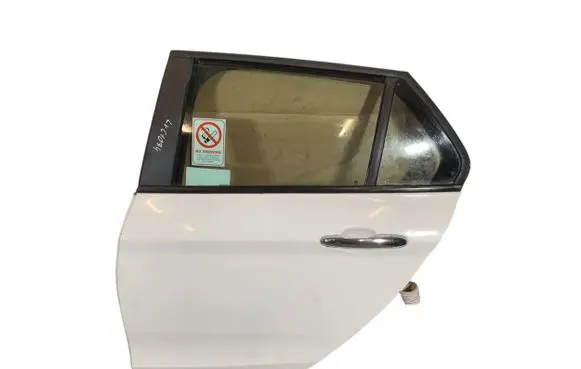 Fiat Tipo Rear door