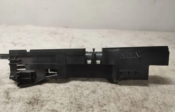BMW X5 E70 Radiator mount bracket 17118572188