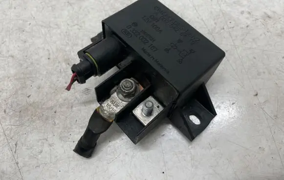 Mercedes-Benz E W211 Other relay A0025426419 0332002167