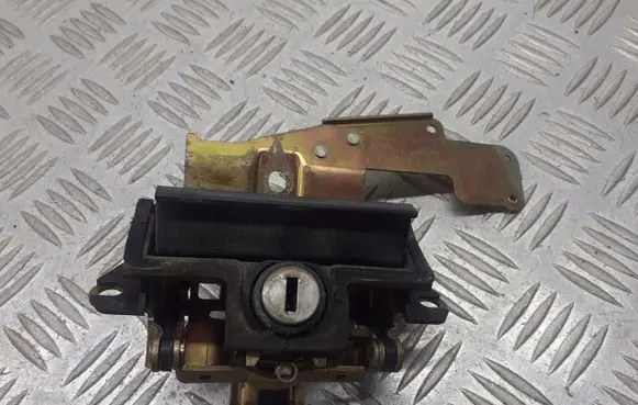 Skoda Octavia Mk1 (1U) Tailgate/trunk/boot lock/catch/latch 1U6827565