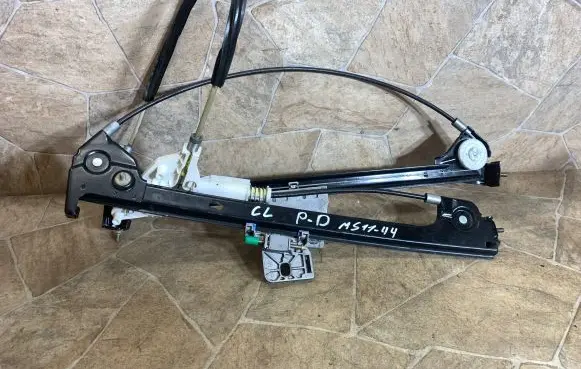 Mercedes-Benz CL C215 Front door window regulator with motor 