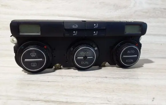 Volkswagen Golf Plus Climate control unit
