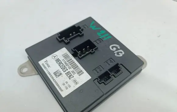 Mercedes-Benz E W211 Comfort/convenience module 2115452132