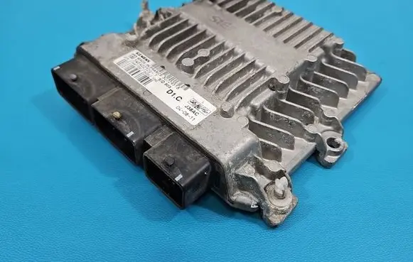 Volvo V50 Engine control unit/module ECU 5WS40212GT IMPRK1555244