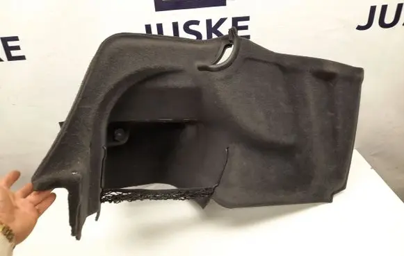 Audi A8 S8 D4 4H Trunk/boot lower side trim panel 4H0863879R