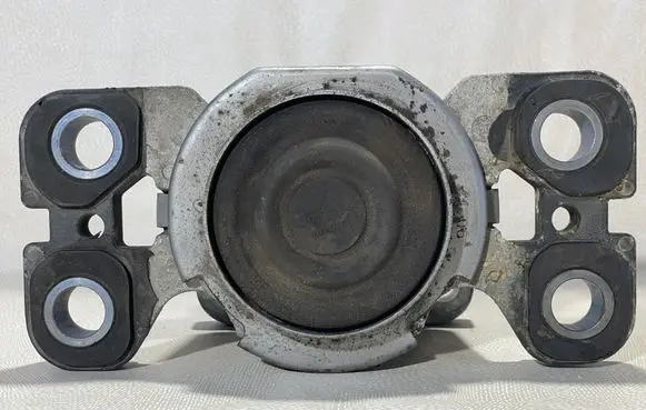 Volvo S80 Gearbox mount 8070M04