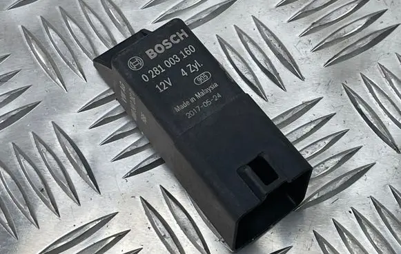 Audi SQ7 Glow plug pre-heat relay 4M0907282D 0281003160