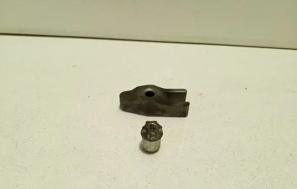 Honda CR-V Fuel Injector clamp holder