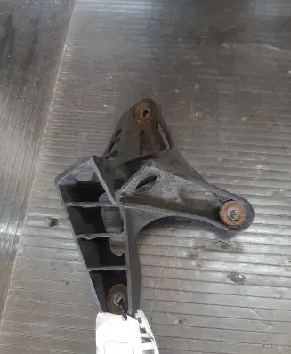 Skoda Superb B6 (3T) Gear shift cable bracket 