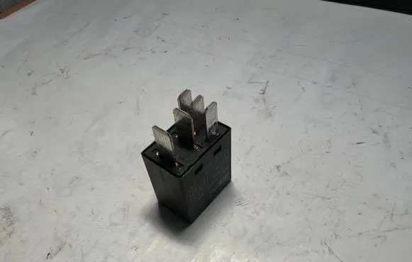 Ford Focus Other relay 5M5T14B192BA 100311C V23074A1001X77