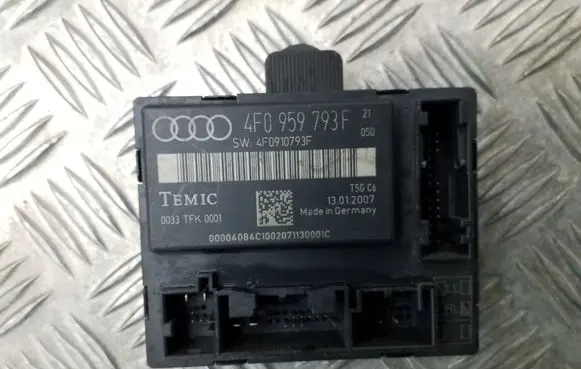 Audi A6 S6 C6 4F Door central lock control unit/module 4F0959793F