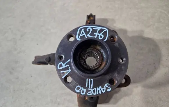 Dacia Sandero III Front wheel hub spindle knuckle 902R
