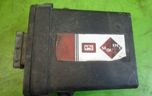 Peugeot 607 LP gas control unit module 67R011006