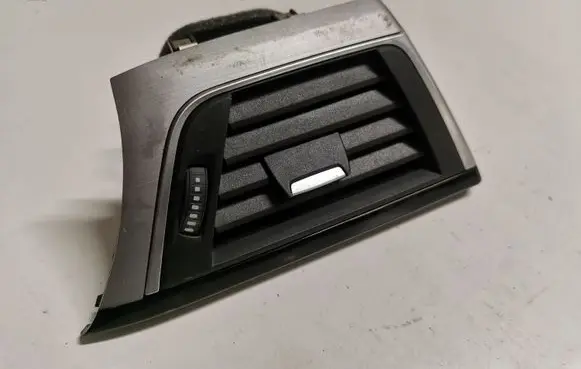 BMW 4 F36 Gran coupe Dashboard side air vent grill/cover trim 9231995