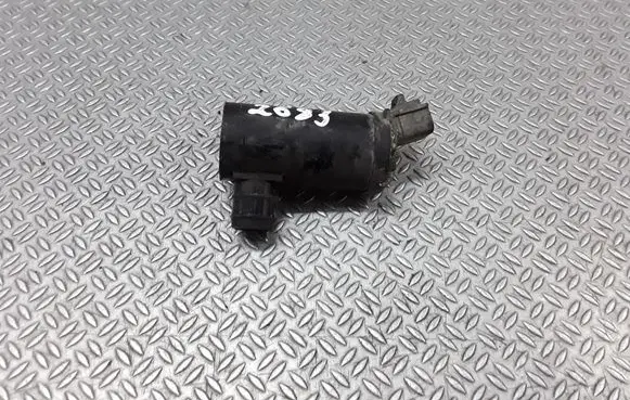 Toyota Avensis Verso Windscreen/windshield washer pump 600113