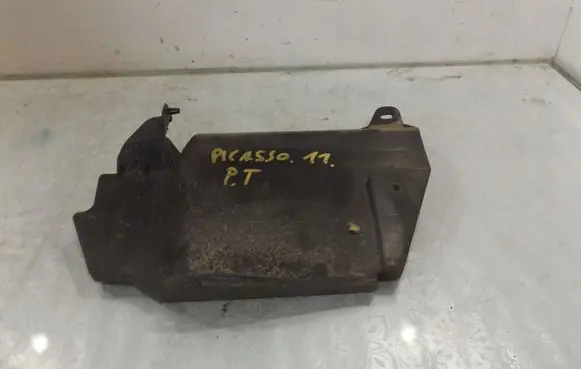 Citroen C3 Picasso Rear underbody cover/under tray 9686103580