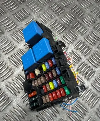 Dacia Logan II Fuse module 243809584R
