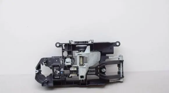 Rear door interior handle