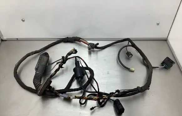 BMW 7 E38 Rear door wiring loom 8380462 17031999 E6221K