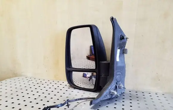 Front door electric wing mirror
