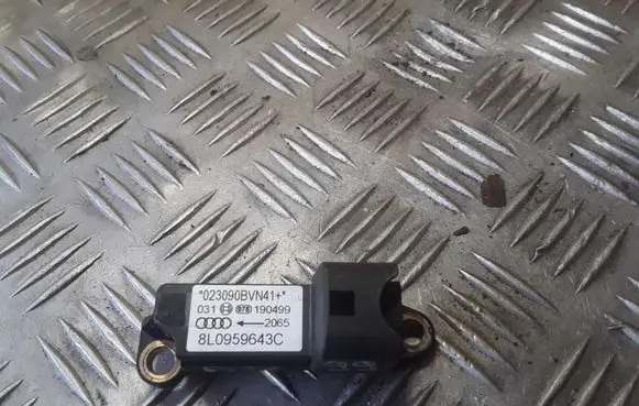 Audi A3 S3 8L Airbag deployment crash/impact sensor 8L0959643C