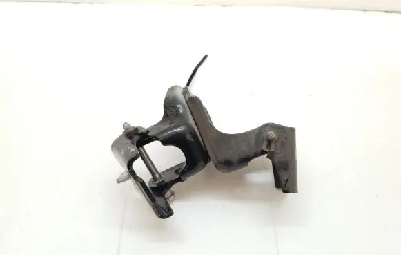 Citroen DS3 Front door upper hinge