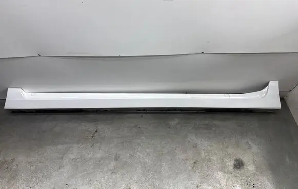 Lexus CT 200H Sill 7586076010