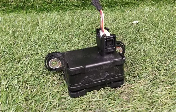 Mercedes-Benz ML W164 ESP acceleration yaw rate sensor A0045423918