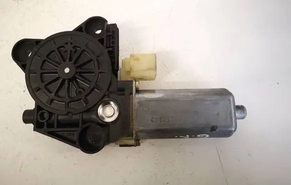 Mercedes-Benz C W203 Rear door window regulator motor A2038202942