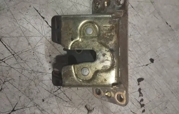 Opel Vectra B Trunk lock loop 
