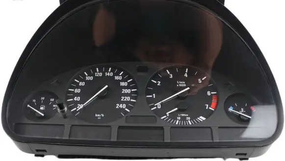 BMW 5 E39 Speedometer (instrument cluster) 6907015 110008735109