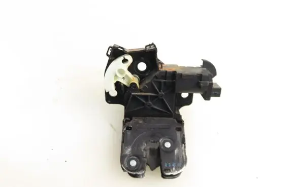 Audi A4 S4 B7 8E 8H Tailgate/trunk/boot lock/catch/latch 8P4827505C