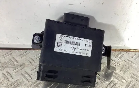 Porsche Cayenne (92A) Voltage converter/converter module 7PP959663E