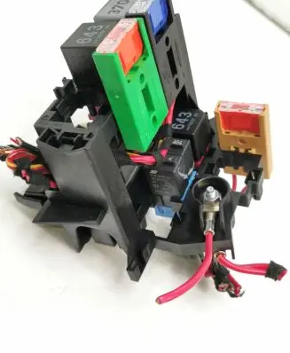 Audi A4 S4 B8 8K Fuse module 8K1937503A 8d0951253 8k0951253
