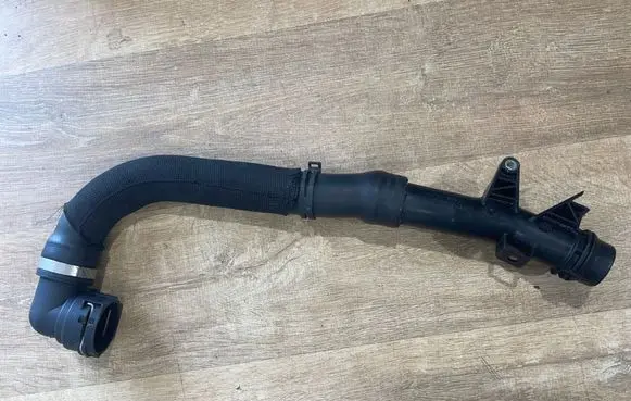 Land Rover Range Rover Sport L494 Engine coolant pipe/hose HX738A520A