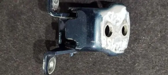 Rover 75 Rear door lower hinge 