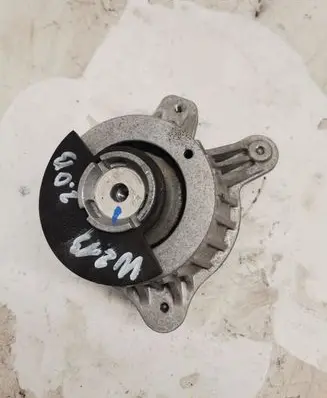 Mercedes-Benz E W213 Engine mount bracket A2132400800