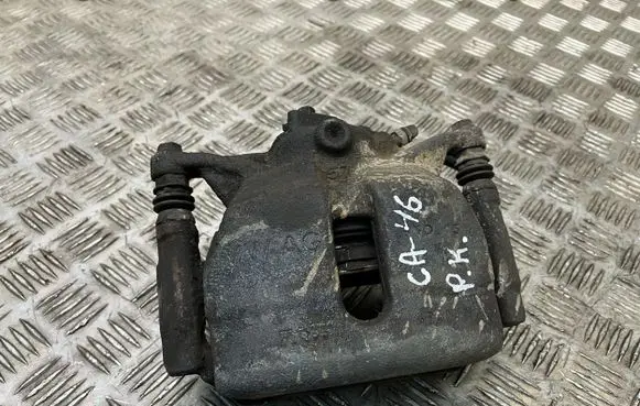 Volkswagen Golf VII Front brake caliper