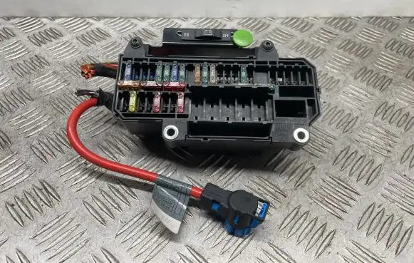 BMW 7 E65 E66 Fuse module 6900583 61136900583