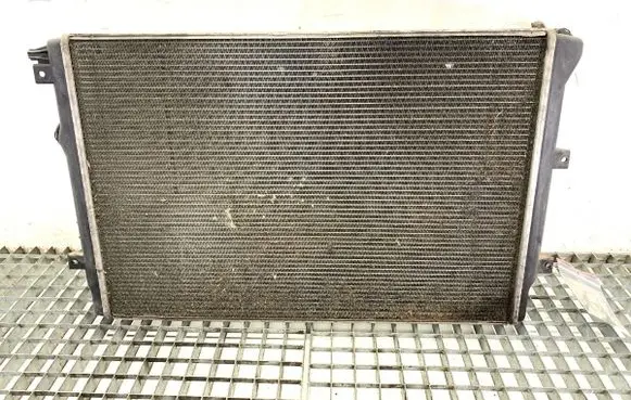 Volkswagen Tiguan Coolant radiator 5N0121253F