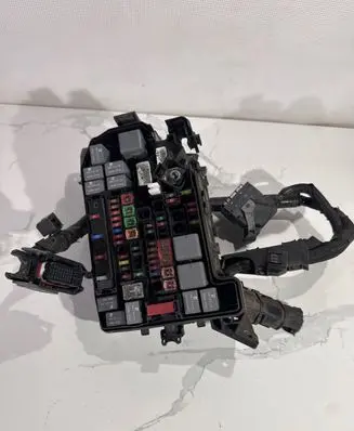 Toyota Auris E180 Fuse module