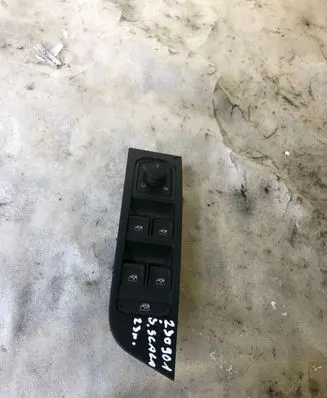 Skoda Scala Electric window control switch 5g0959857d