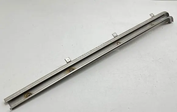 Volkswagen Transporter - Caravelle T5 Sliding door middle rail 7H1843872AA