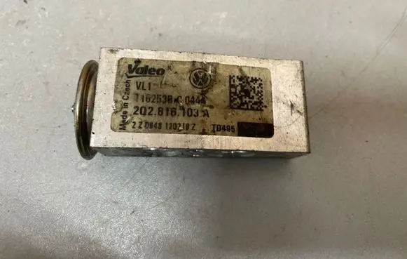 Skoda Karoq Air conditioning (A/C) expansion valve 2Q2816103A