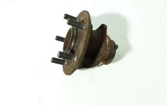 Toyota Avensis T250 Rear wheel hub 